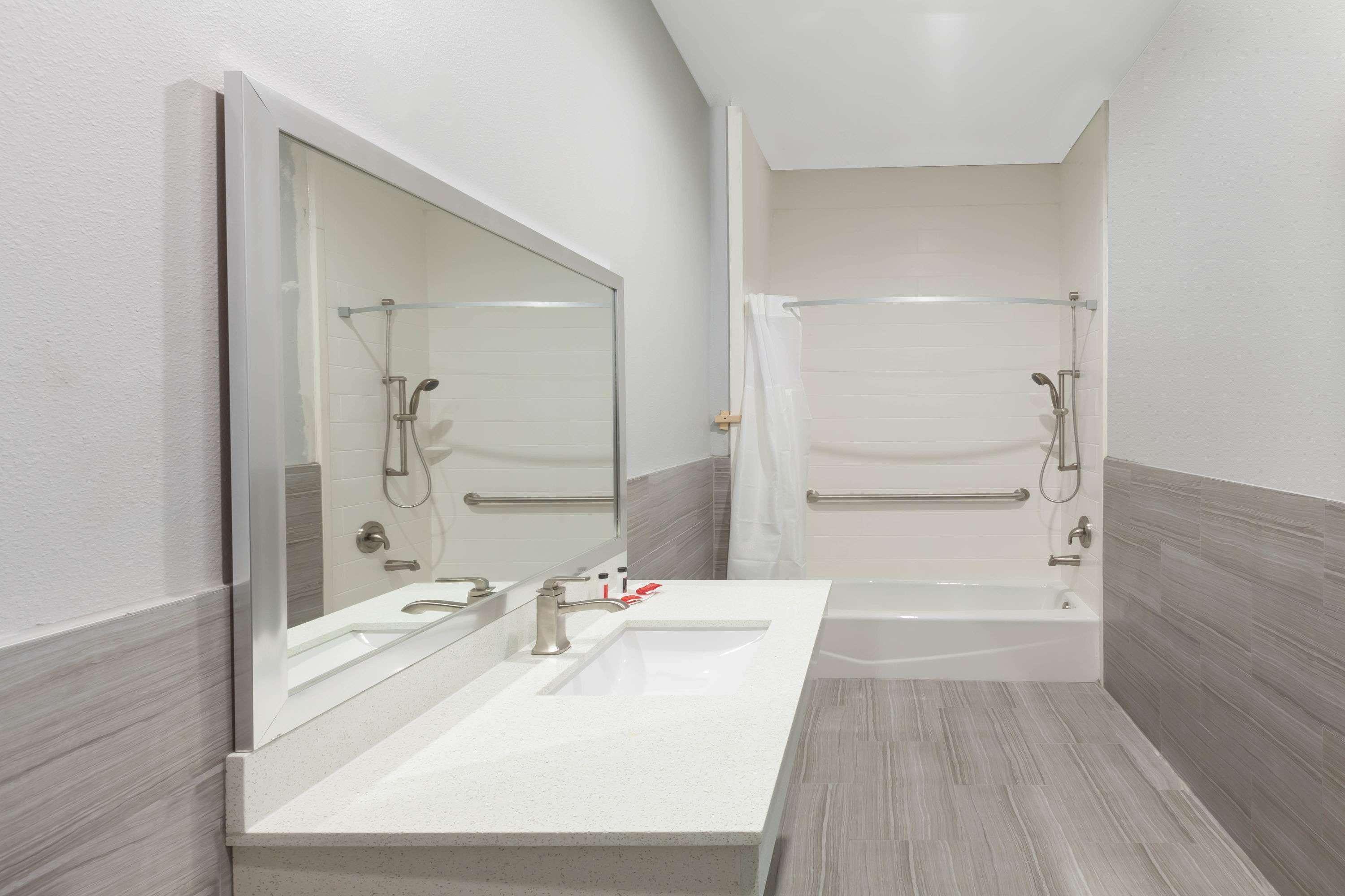 Baymont By Wyndham Houston Hobby Airport Ξενοδοχείο Εξωτερικό φωτογραφία