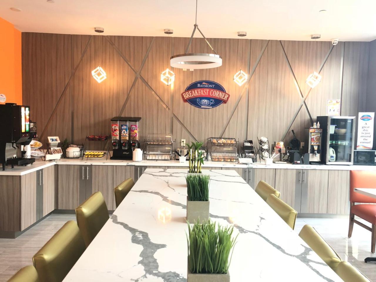Baymont By Wyndham Houston Hobby Airport Ξενοδοχείο Εξωτερικό φωτογραφία